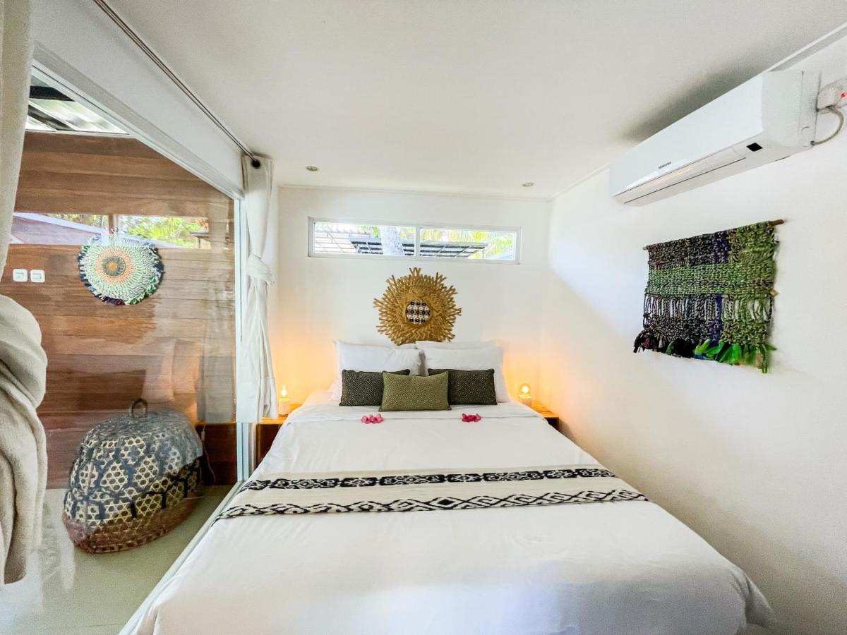 Villa Kotak Surfers Escape Reopening Rates Apply Now Selong Blanak Exterior foto