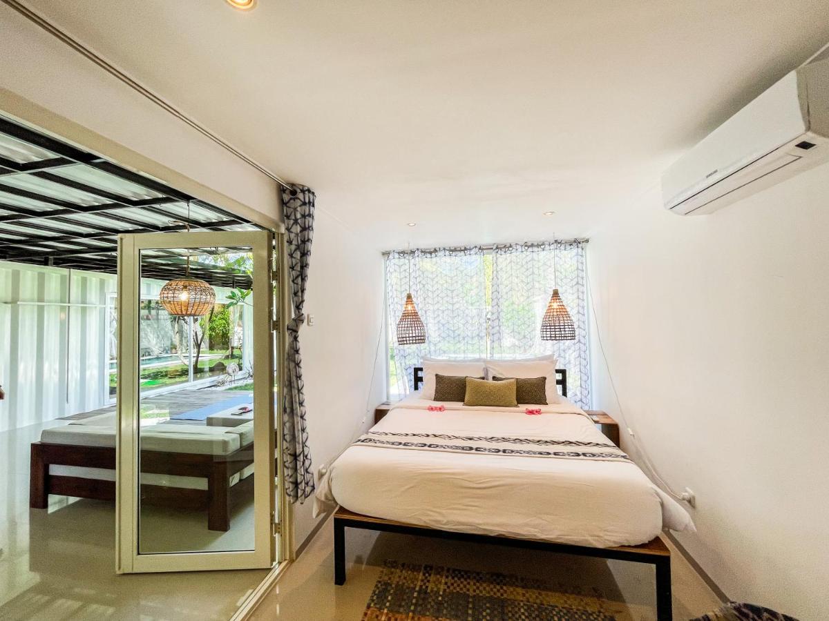 Villa Kotak Surfers Escape Reopening Rates Apply Now Selong Blanak Exterior foto